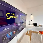 アパート Orange 3 Fast Wifi 1gbs 85'tv Netflix Hbo Disney+ Skyshowmax *