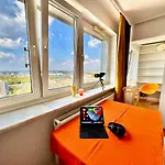 Orange 3 Fast Wifi 1gbs 85'tv Netflix Hbo Disney+ Skyshowmax アパート *