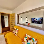 Orange 3 Fast Wifi 1gbs 85'tv Netflix Hbo Disney+ Skyshowmax * Warsaw